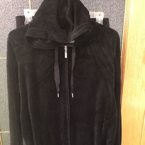 Valour lounge suit- maternity.